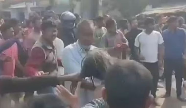 West Bengal: 12 arrested for attacking sadhus, police dismiss communal angle - Vimarsana News